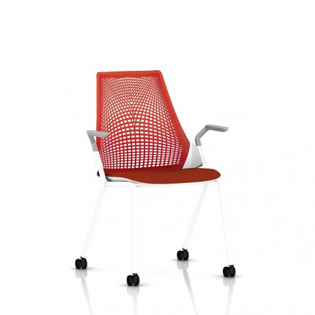 Chaise visiteur Sayl Side Chair Herman Miller Studio White / 4 Pieds - Roulettes / Dossier Suspension Red / Assise Tissu Panama