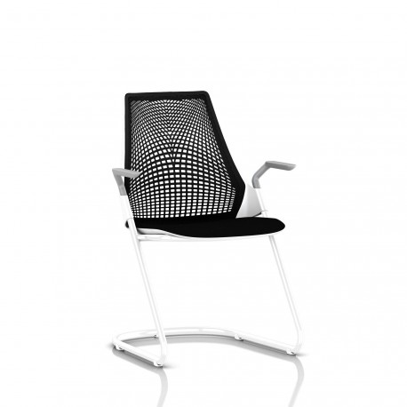 Chaise visiteur Sayl Side Chair Herman Miller Studio White / Dossier Suspension Noir / Assise Tissu Havana