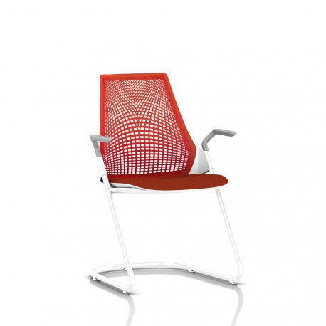 Chaise visiteur Sayl Side Chair Herman Miller Studio White / Dossier Suspension Red / Assise Tissu Panama