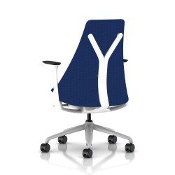 Fauteuil de bureau Sayl Herman Miller Fog-Blanc / Dossier Haut Et Assise Tissu Bleu Costa