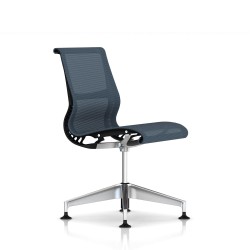 Siège Setu Herman Miller Alu Semi Poli / Structure Graphite / Lyris Berry Blue