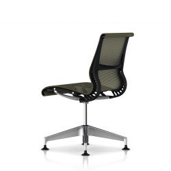Siège Setu Herman Miller Alu Semi Poli / Structure Graphite / Lyris Rattan