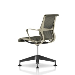 Chaise de réunion Setu Herman Miller Graphite / Structure Chino / Lyris Chino