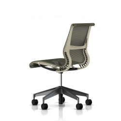 Chaise de réunion Setu Herman Miller Graphite / Structure Chino / Lyris Chino