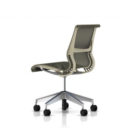 Chaise de réunion Setu Herman Miller Alu Semi Poli / Structure Chino / Lyris Chino