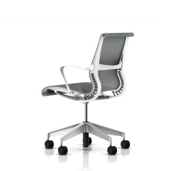Fauteuil Setu Herman Miller H-Alloy / Structure Studio White / Lyris Alpine