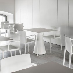 Volt 674 Pedrali - Chaise d'extérieur avec accoudoirs